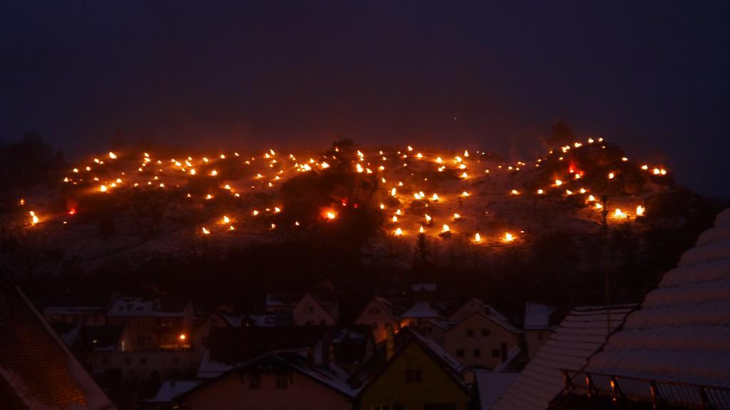 ホテル Pottensteiner Stuben Pension Gasthof エクステリア 写真